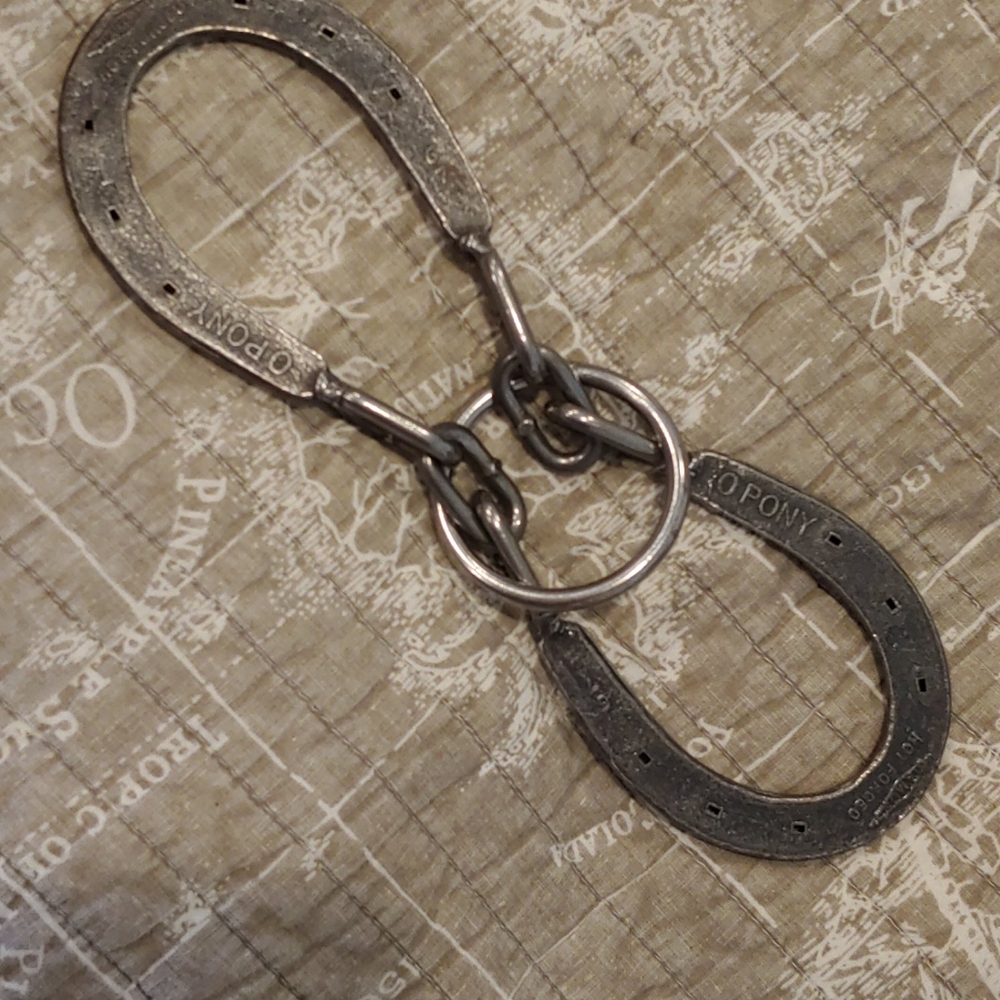 O Pony Diamond Hot Forged Horse Shoe Magic Trick - Picture 3 of 5